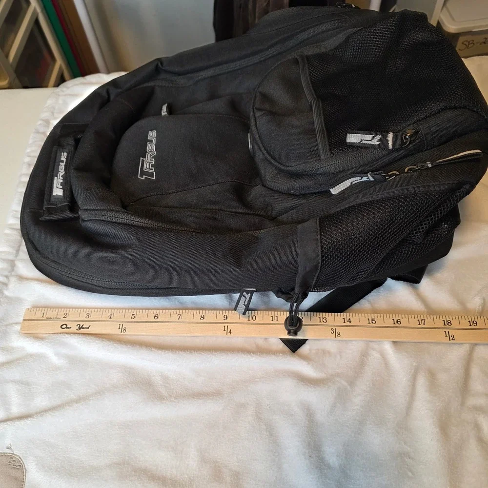 Targus Groove Laptop Backpack Black CVR600 Business Travel School Bag